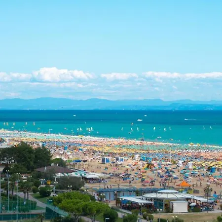 Enjoy Sun, Sand, And Shopping In Our Apartament Bibione