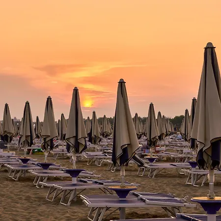 Enjoy Sun, Sand, And Shopping In Our ביביונה