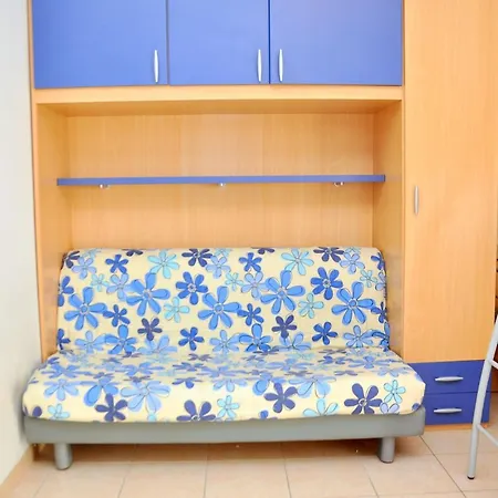 Apartment Enjoy Sun, Sand, And Shopping In Our