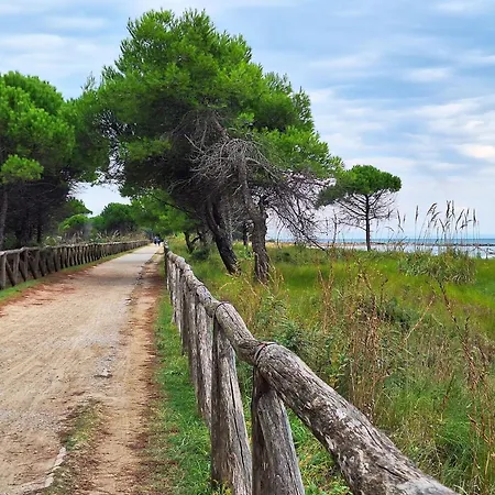 Enjoy Sun, Sand, And Shopping In Our Apartament Bibione